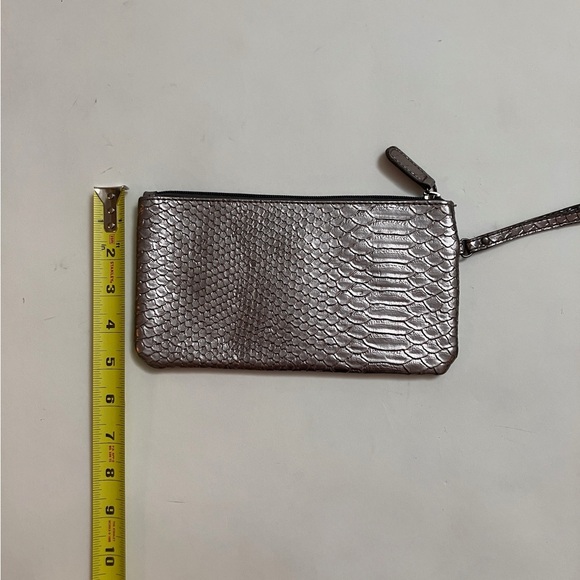 SHARIF faux leather wristlet - Picture 5 of 8